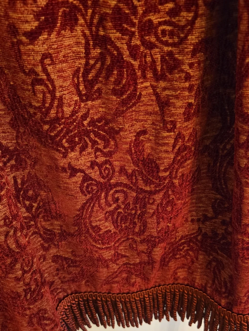 Jacquard Chenille Burgundy Throw Blanket Wiith Boullion Fringe